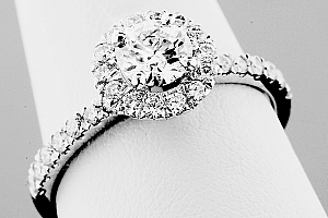 1.06 Carat TW Round Brilliant Diamond Engagement Ring