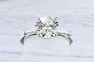 3.09 CTW GIA ROUND BRILLIANT Diamond Engagement Ring - Platinum Baguette Mounting