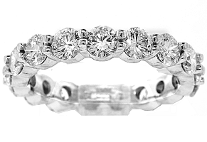 3.06 CT TW Round Brilliant Diamond Anniversary Ring