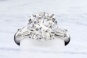 5.50 Carat GIA IDEAL-Cut ROUND Brilliant Diamond Engagement Ring  - Platinum 